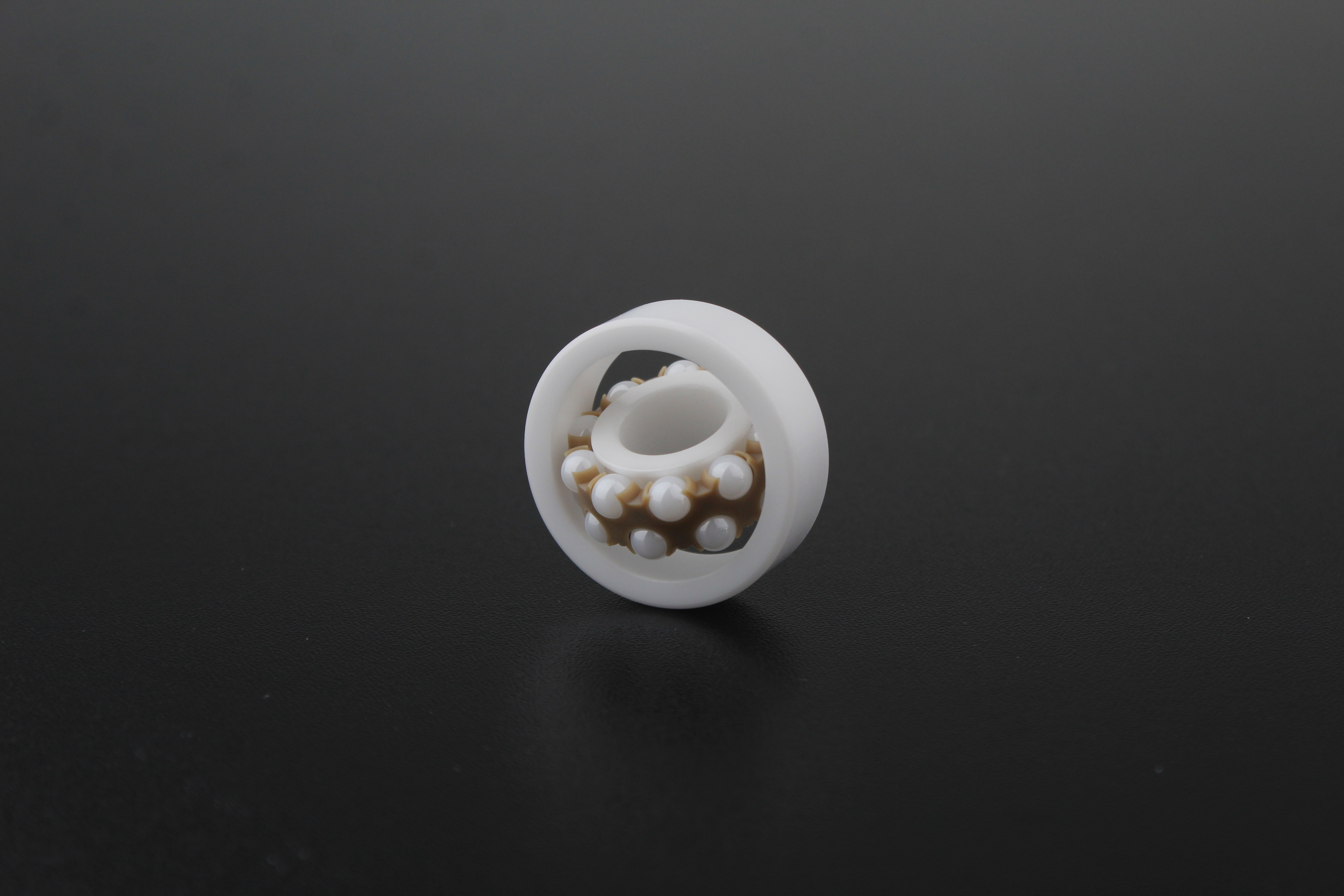 氧化鋯和氮化硅陶瓷軸承區別